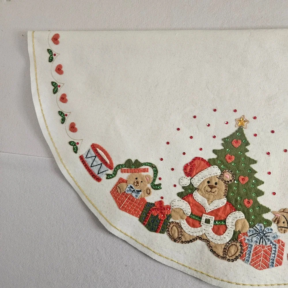 Vintage Felt Applique Christmas Tree Skirt Santa Teddy Bear Sequin White 35
